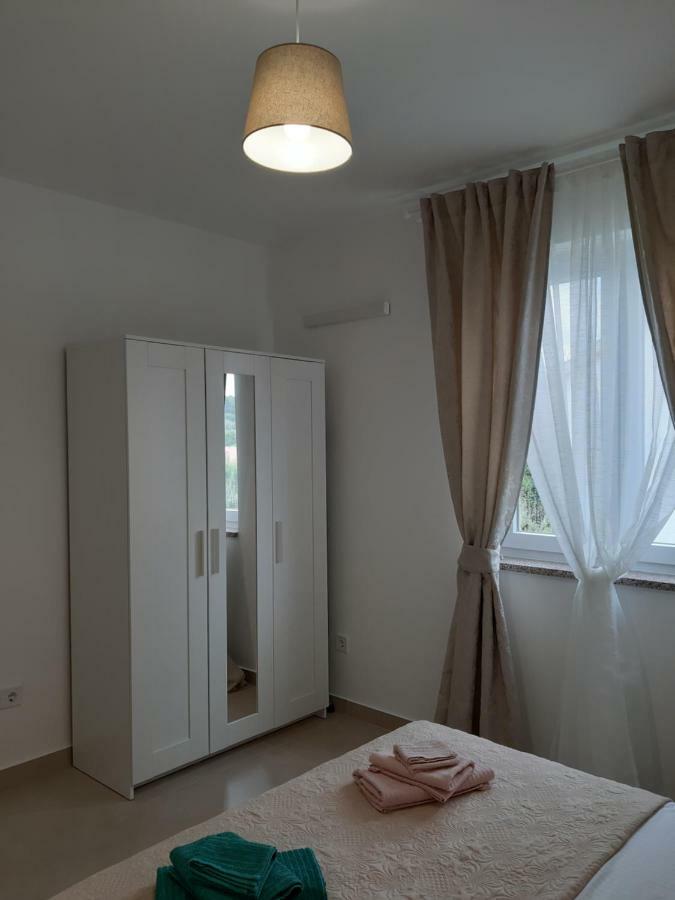 Apartments Leondori Крк Экстерьер фото